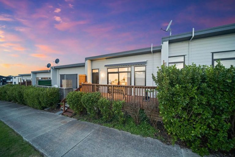 Photo of property in 7 Kapuarangi Lane, Papakura, 2110