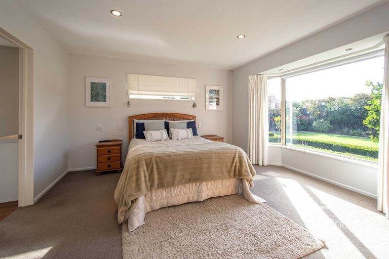 Photo of property in 8 Marguerite Place, Aidanfield, Christchurch, 8025
