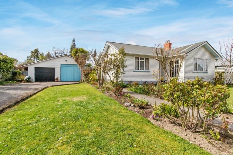 Photo of property in 8 Oxford Street, Waimate, 7924
