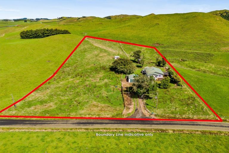 Photo of property in 49 Standish Road, Toko, Stratford, 4392