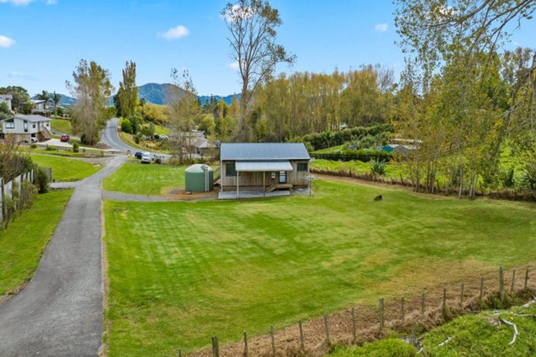 Photo of property in 30a Settlement Road, Kaiwaka, 0573