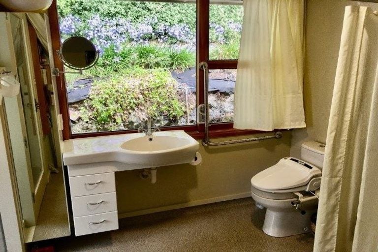 Photo of property in 16a Huntsbury Avenue, Huntsbury, Christchurch, 8022