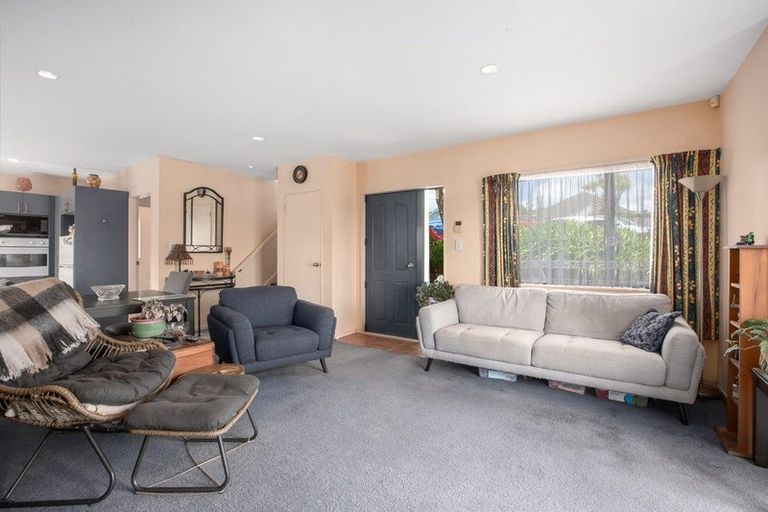 Photo of property in 8b Pelorous Street, Paparangi, Wellington, 6037