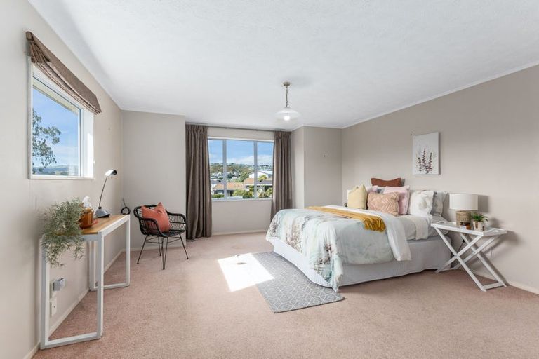 Photo of property in 10 James Cook Drive, Whitby, Porirua, 5024
