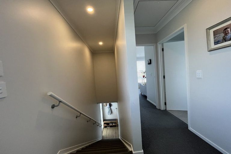 Photo of property in 10 Discovery Place, Marfell, New Plymouth, 4310