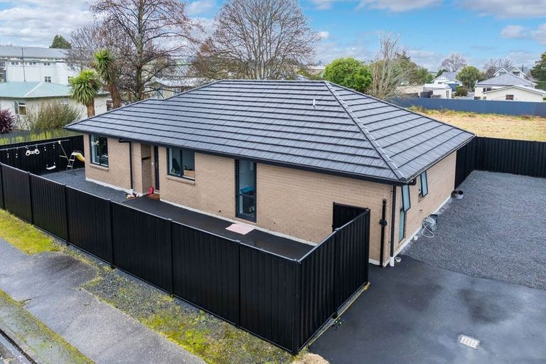 Photo of property in 37 Lanark Street, Balclutha, 9230
