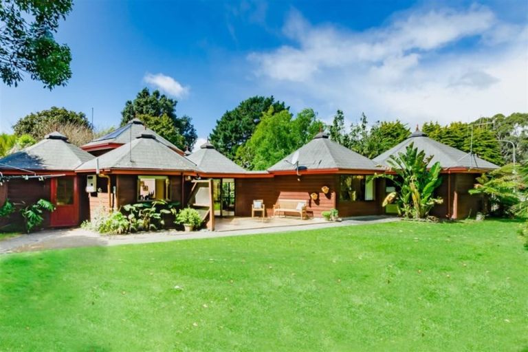 Photo of property in 76-78 Raumati Road, Raumati Beach, Paraparaumu, 5032