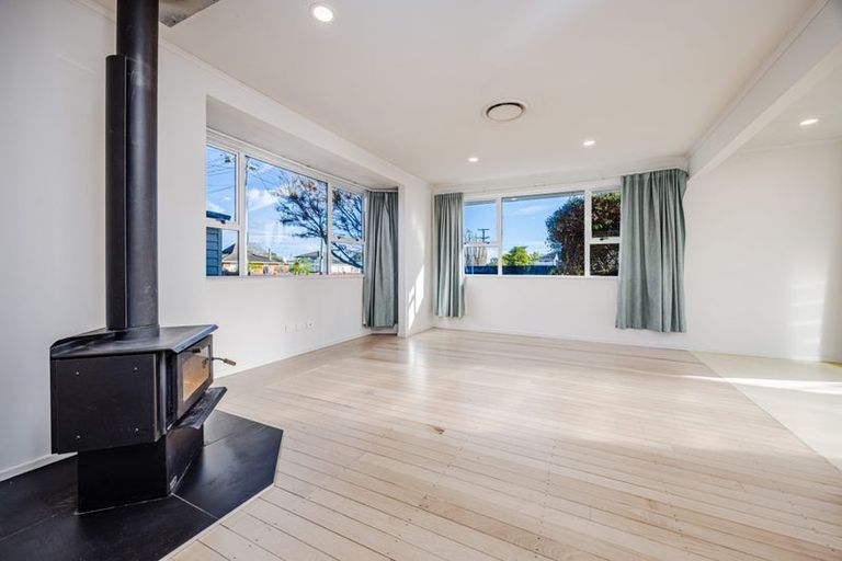 Photo of property in 50 Fernaig Street, Papakura, 2110