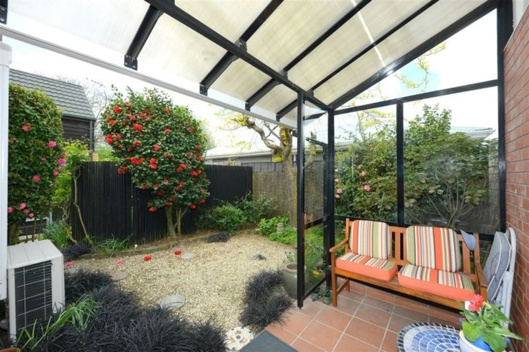Photo of property in 2/44 Peer Street, Upper Riccarton, Christchurch, 8041