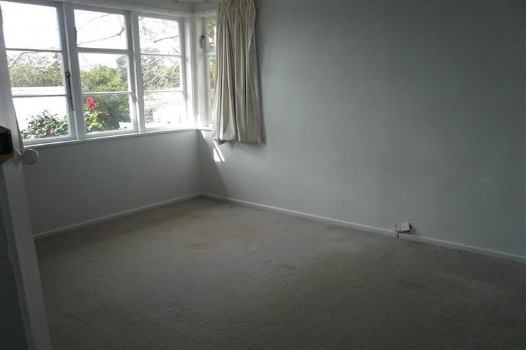 Photo of property in 8 Nutsey Avenue, Northcote, Auckland, 0627