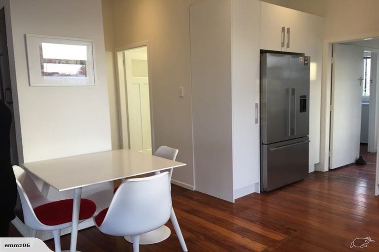 Photo of property in 63a Kiwi Esplanade, Mangere Bridge, Auckland, 2022