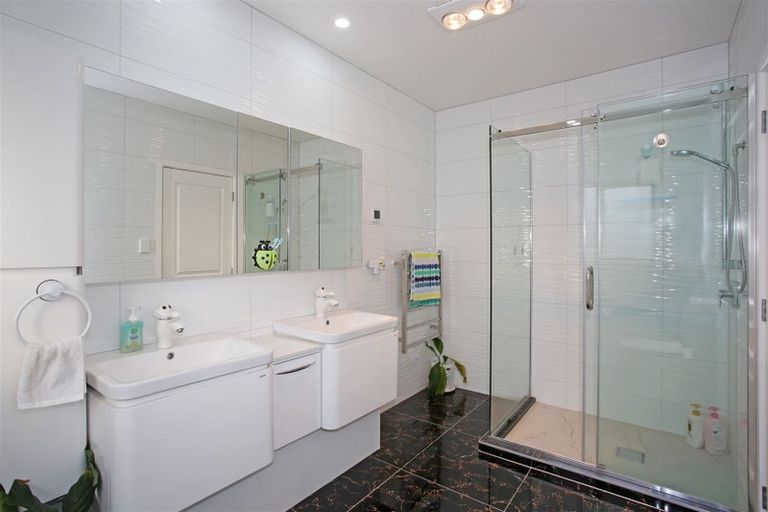 Photo of property in 15 Waitahu Rise, Pukekohe, 2120