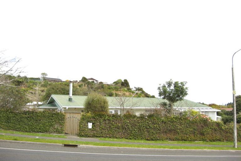 Photo of property in 35 Cumberland Street, Merrilands, New Plymouth, 4312