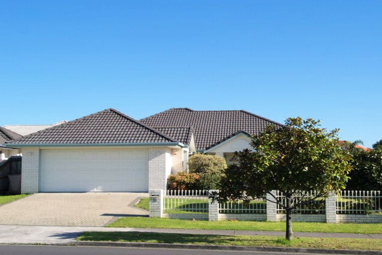 Photo of property in 95 Millhouse Drive, Northpark, Auckland, 2013