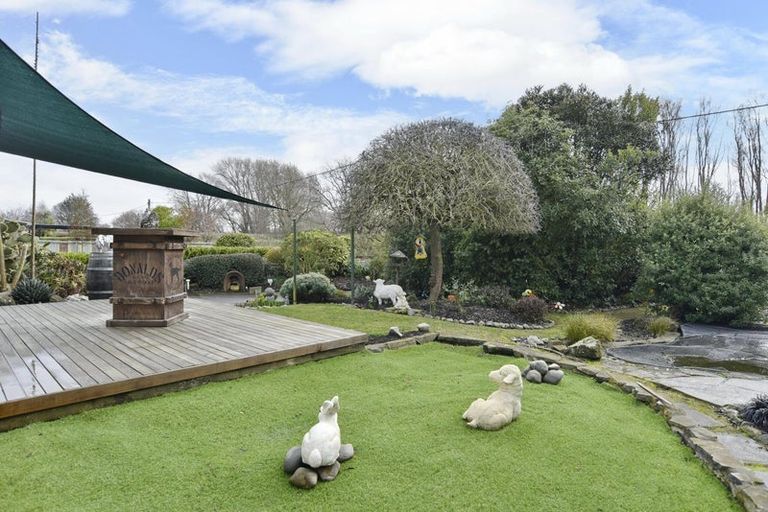 Photo of property in 6 Geisha Road, Waikuku, Rangiora, 7473