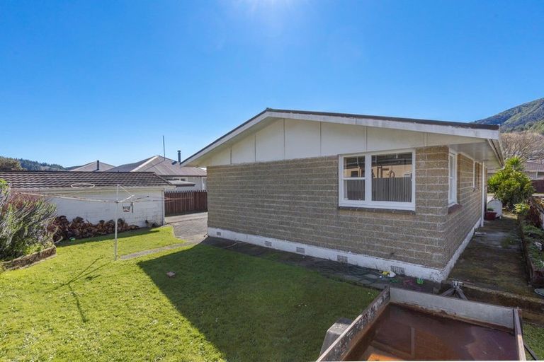 Photo of property in 45a York Street, Picton, 7220