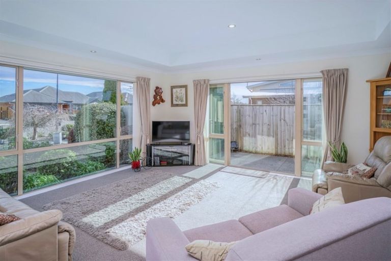 Photo of property in 26 Cedar Place, Rangiora, 7400