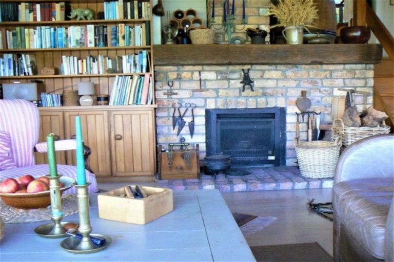 Photo of property in 5 Pine Tree Lane, Russell, 0272