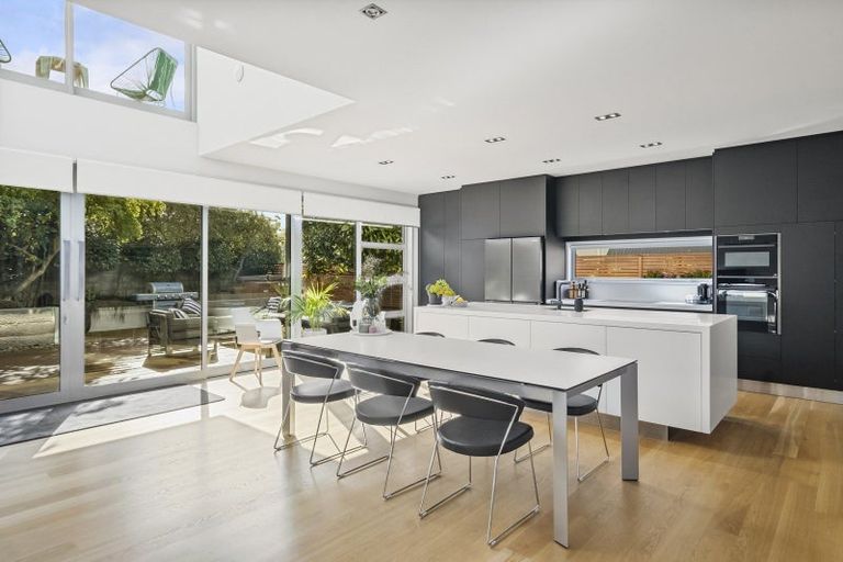 Photo of property in 731 Highgate, Maori Hill, Dunedin, 9010