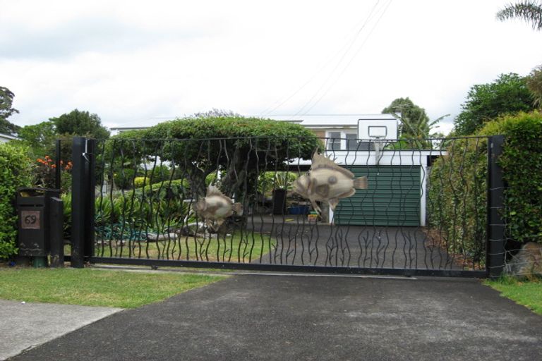 Photo of property in 69 Kiwi Esplanade, Mangere Bridge, Auckland, 2022