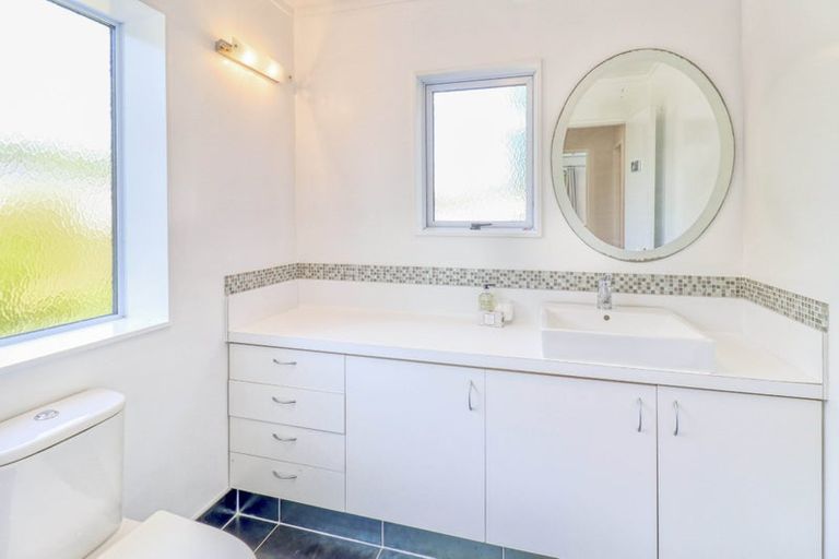 Photo of property in 40 Cashmere Avenue, Khandallah, Wellington, 6035