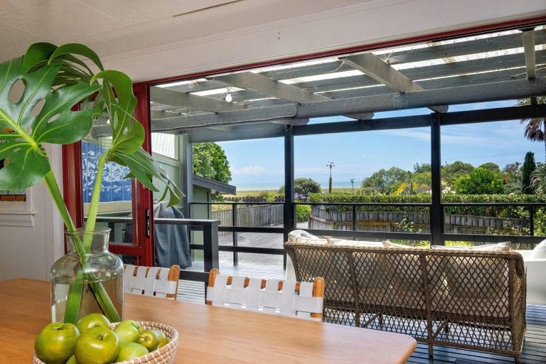 Photo of property in 24 Wellwood Terrace, Te Awanga, 4102