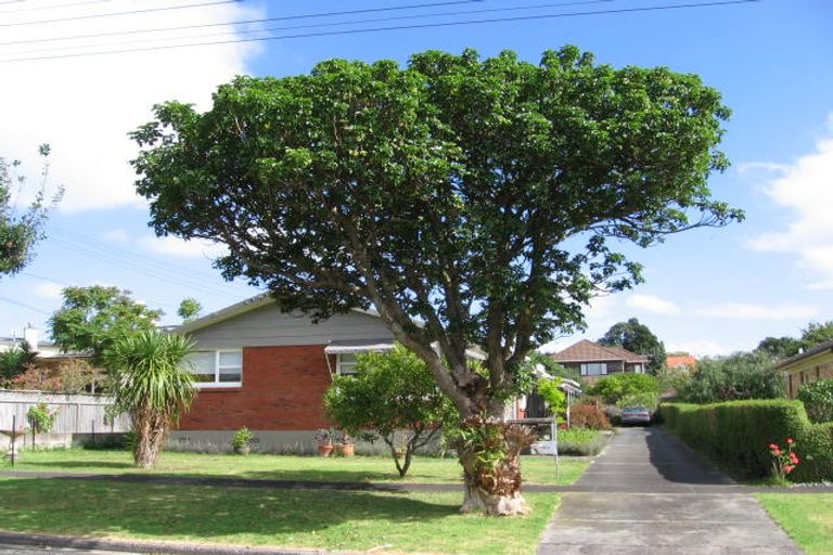Photo of property in 2/10 Crete Avenue, Milford, Auckland, 0620