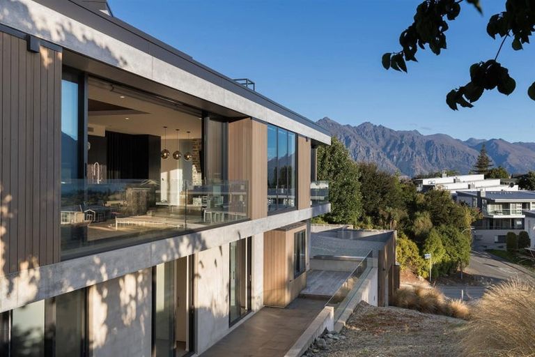 Photo of property in 1/3 Kerry Drive, Queenstown, 9300