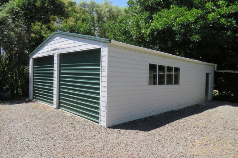 Photo of property in 18 Omarae Road, Pahi, Paparoa, 0571