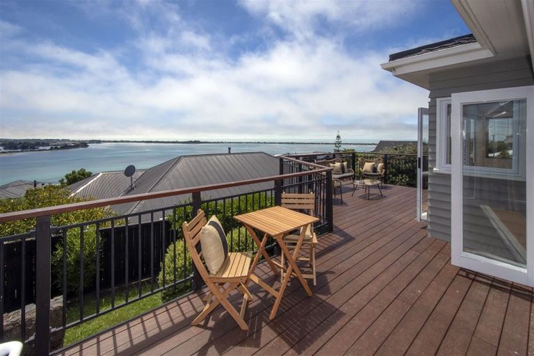 Photo of property in 51 Marama Crescent, Mount Pleasant, Christchurch, 8081