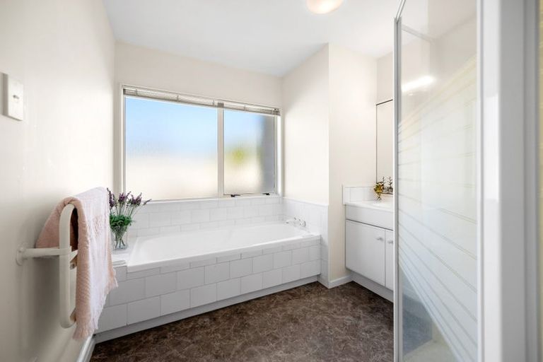 Photo of property in 58 Harrowfield Drive, Harrowfield, Hamilton, 3210