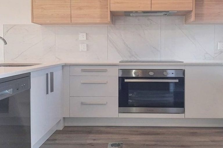 Photo of property in 134e Tiriwa Drive, Massey, Auckland, 0614