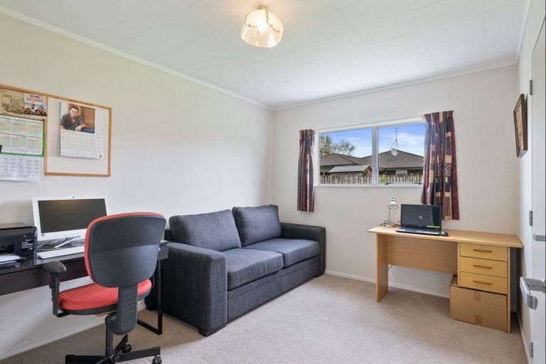 Photo of property in 16 Wright Grove, Levin, 5510