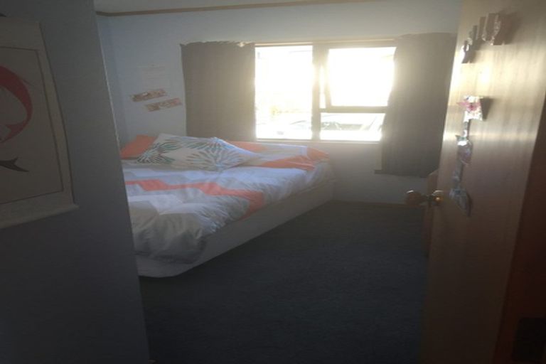 Photo of property in 7 Irwell Street, Island Bay, Wellington, 6023