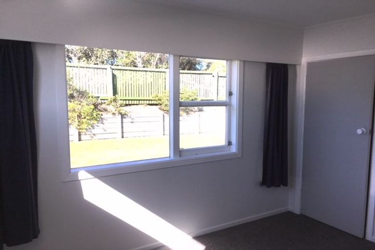 Photo of property in 14 Carluke Street, Paparangi, Wellington, 6037