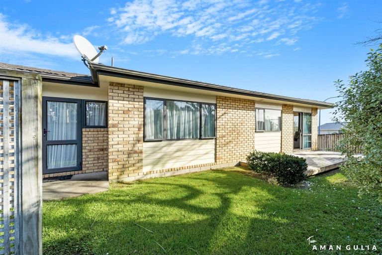 Photo of property in 3/197 Royal Road, Massey, Auckland, 0614