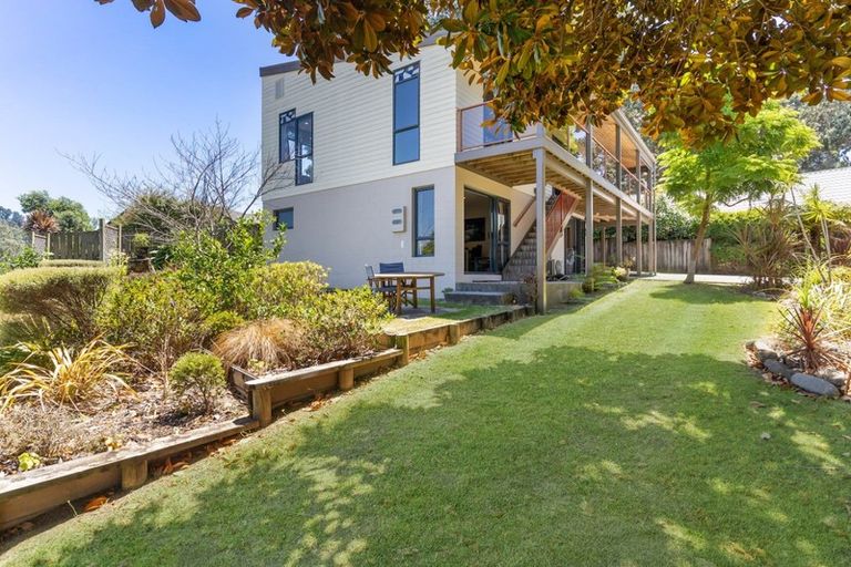 Photo of property in 12a Fishermans Bend, Whiritoa, Whangamata, 3691