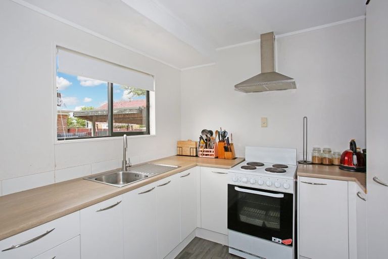 Photo of property in 2/8 Freyberg Crescent, Pukekohe, 2120