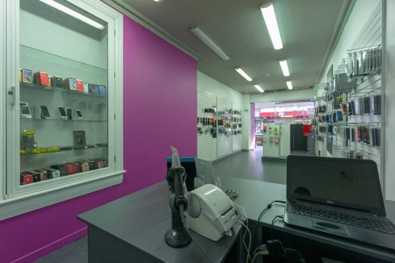 Photo of property in 140 George Street, Stokes Valley, Lower Hutt, 5019