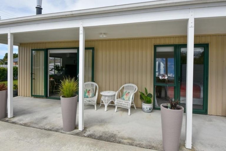 Photo of property in 19a Charles Street, Carterton, 5713