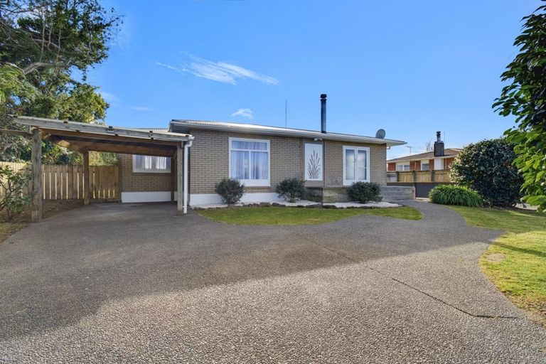 Photo of property in 11 Island View Road, Western Heights, Rotorua, 3015