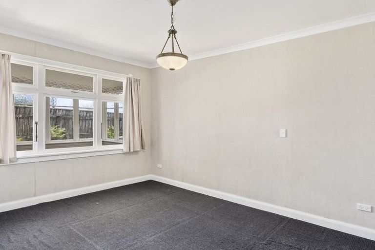 Photo of property in 8a Chard Street, Westown, New Plymouth, 4310