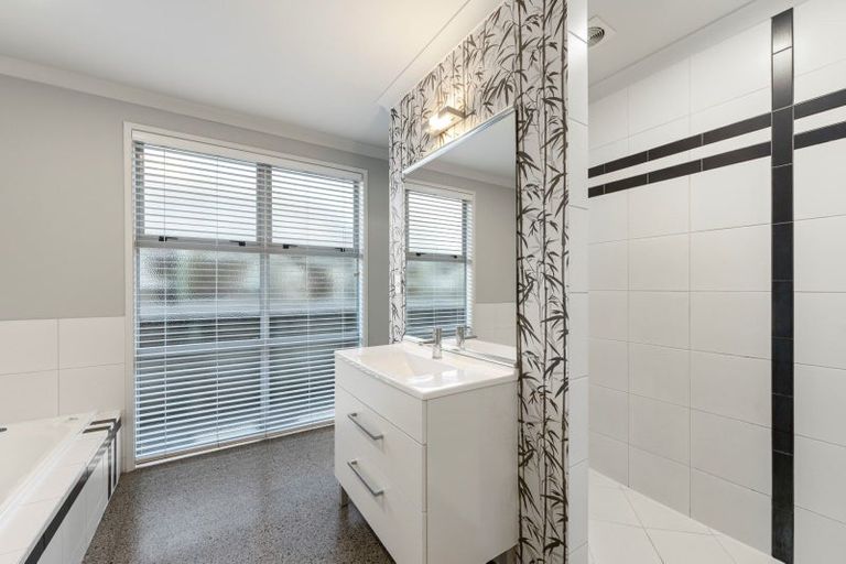 Photo of property in 18 Stamford Place, Ohauiti, Tauranga, 3112