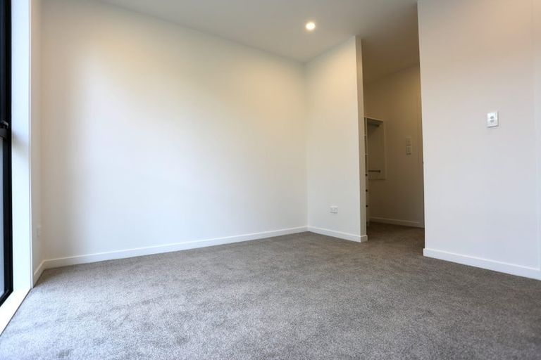 Photo of property in 13a King Richard Place, Browns Bay, Auckland, 0630