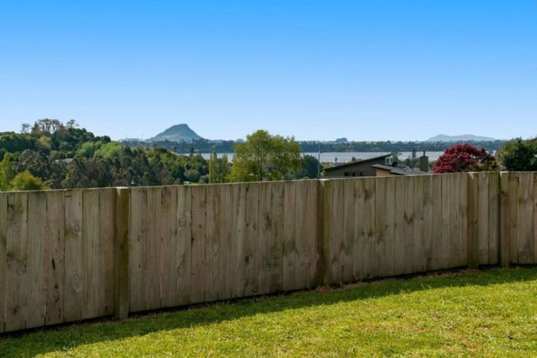 Photo of property in 8 Greenvale Place, Welcome Bay, Tauranga, 3112