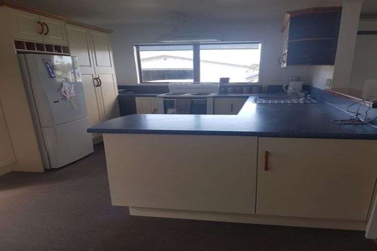 Photo of property in 16 Syme Crescent, Kawerau, 3127