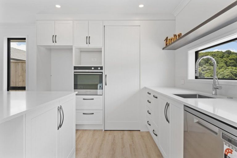 Photo of property in 138 Adler Drive, Ohauiti, Tauranga, 3112