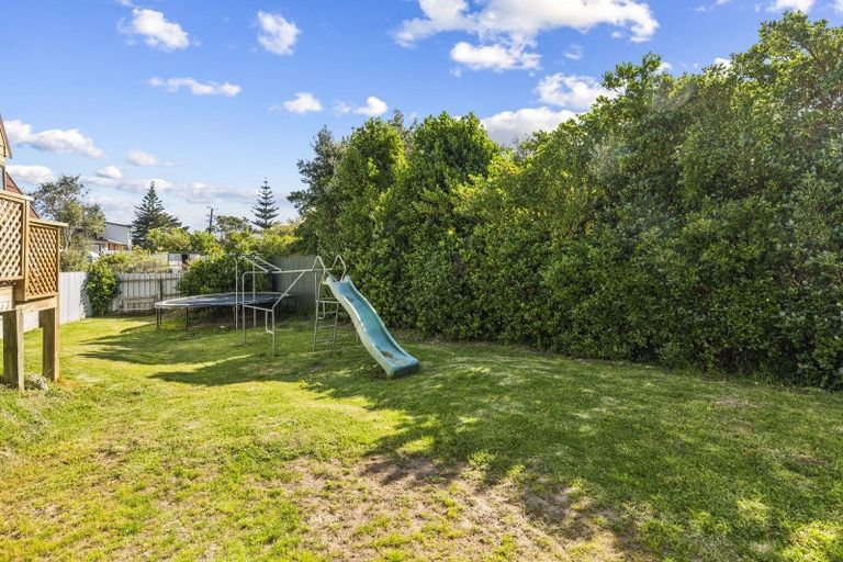 Photo of property in 5a William Street, Waikanae Beach, Waikanae, 5036