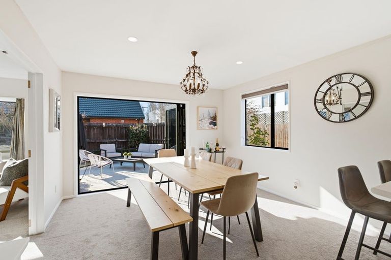 Photo of property in 3/118a Sawyers Arms Road, Northcote, Christchurch, 8052
