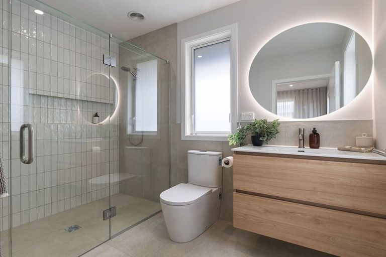 Photo of property in 44 Solitude Crescent, Kelvin Grove, 4470